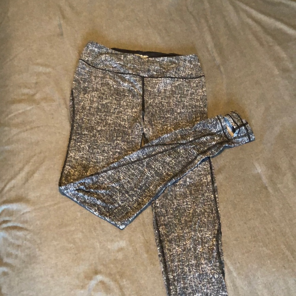 Victoria’s Secret VSX yoga leggings